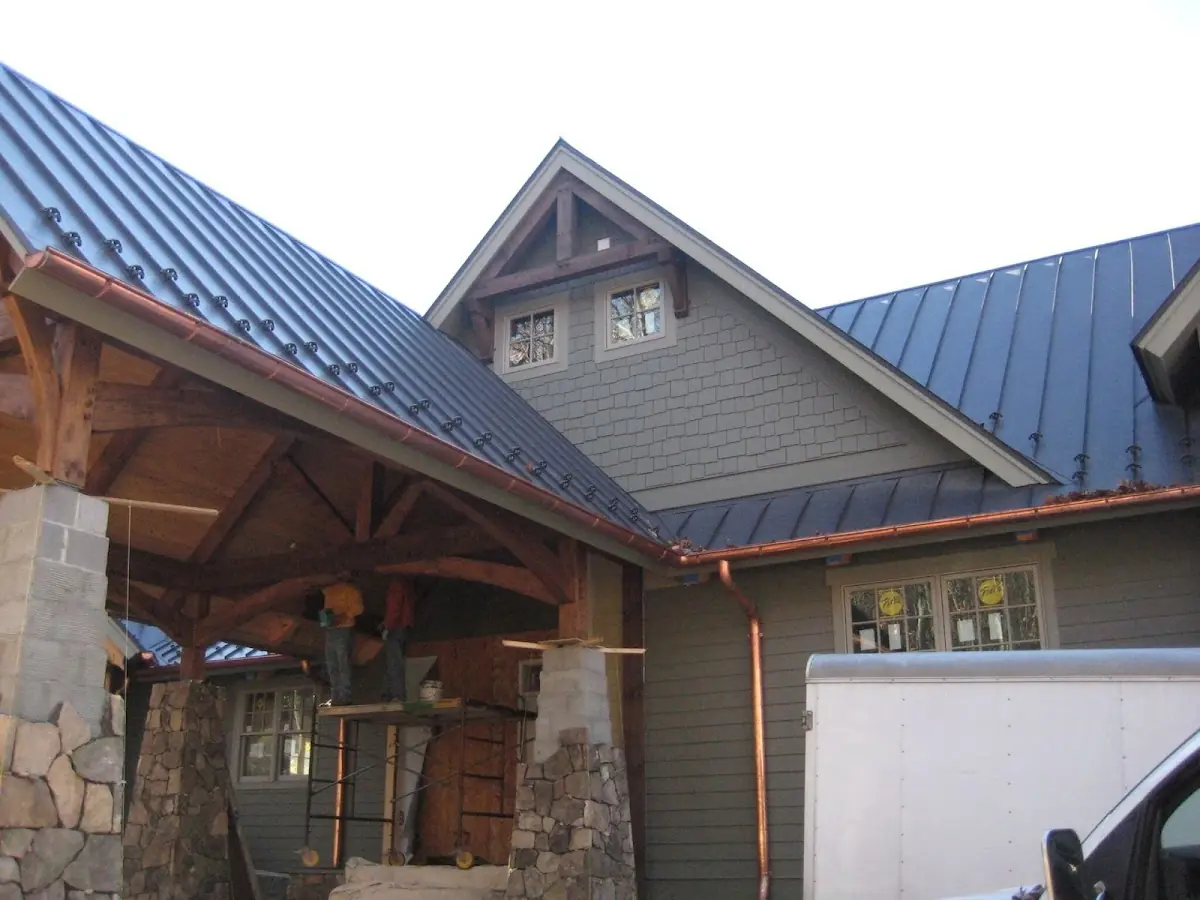 Craftsman Roofing team delivering quality roofing work in Newington